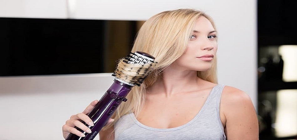 Brosse soufflante : quels avantages pour mes cheveux ?