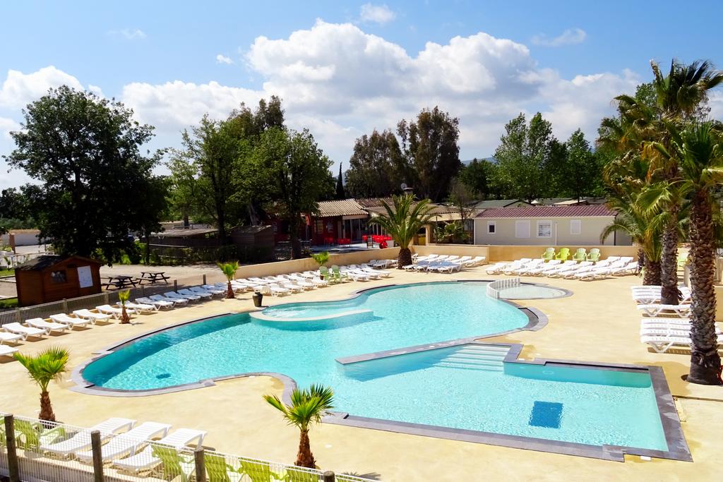 Vacances pas chères : où les passer en plein air à Grimaud ?